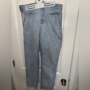 Kut from the Kloth Light Blue Straight Leg Jeans